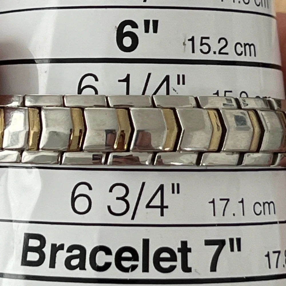 Seiko Vintage Ladies Watch Two-Tone Bracelet Stainless Hexagonal Dial Gold Hands